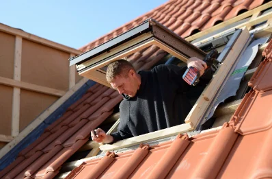 Pose de fenêtres de toit Velux à Castaignos-Souslens